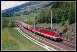 1144 224 + 1144 276 mit Güterzug bei Matrei am 18.05.2004.