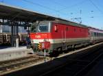 Eine 1144 steht mit einem IC Graz-Innsbruck am 26.01.08 im Wrgl