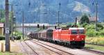 Der willkommene berraschungsgast des Tages: 1144 040 und eine 1016 mit dem 54752 (Villach Sd - Graz Vbf.) am 20.7.2010 bei der Einfahrt in Kraubath/Mur.