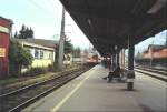 Eine 1144 fhrt mit einem Eurocity am 31.12.02 in Dornbirn ein