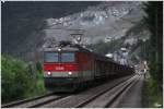 Durch die ehemalige Haltestelle Preg, fhrt 1144 227 mit einem Gterzug in Richtung Villach. 
12.7.2012