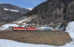 1144 261 und eine weitere mit einem KLV-Zug am 10.03.2012 bei St.