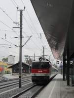 1144 237 mit dem OIC 519 (Innsbruck Hbf-Graz Hbf) bei der Einfahrt in Brixlegg.(11.5.2013)