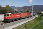 1144 040 mit Güterzug in Stübing am 16.10.2014.