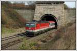 OEC 555  sterreichischer Stdtebund  von Wien nach Graz am 18.3.2007 bei der Ausfahrt aus dem Busserltunnel zwischen Grumpoldskirchen und Paffsttten.