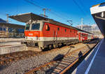 1144 085-8 bei der Ankunft mit der S1 4853 (Lienz - Spittal-Millstättersee) im Bahnhof Spittal-Millstättersee.