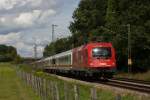 1216 012 mit einem EuroCity in Grokarolinfeld am 13.08.2011