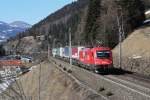 1216 015 mit einer Rola am 10.03.2012 bei Wolf am Brenner.