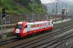 Am 28.04.2006 fuhr die 1216 226 als Lokzug durch den Bahnhof von Bruck an der Mur.