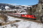 1216 011 mit EC 85 am 25.01.2014 bei Sterzing.