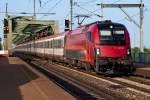 1216 230 ist mit EC 173 nach Villach unterwegs.