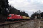 1216 010 mit einem Gterzug in Aling (17.01.2007)