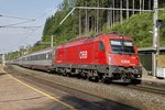 1216 226 mit EN234 (Rom - Wien) am 8.06.2016 in Langenwang.