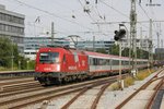 ÖBB 1216 017 mit EC in München Heimeranplatz, am 28.07.2016.