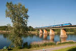 Frühsommer Impression Wien Donauinsel mit railjet 370  Joseph Haydn  von Graz nach Prag.