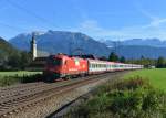 1216 016 mit einem EC nach München am 13.10.2013 bei Niederaudorf.