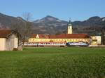 Die 1216 019 mit einem Brenner EC am 10.12.2016 unterwegs bei Niederaudorf.