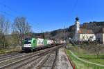 1216 954 mit einem KLV am 08.04.2018 bei Wernstein am Inn.