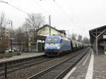 Adria Transport 1216 921 mit einem Getreidezug in Beuel am 7.1.11