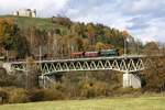 NBIK 1245.05 am 25.Oktober 2020 mit dem SGAG 14943 (St. Veit an der Glan/Westbf. - Launsdorf-Hochosterwitz) auf dem Taggenbrunner Viadukt.