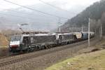 189 458 + 189 452 ziehen am 21.02.2014 einen Güterzug bei Niklasdorf Richtung Leoben.