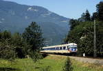 4010 011-7 durchfährt im August 1987 das Salzkammergut, hier bei Goisern Schwefelbad