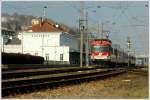 Wieder eine Altlast ausgegraben und neu bearbeitet. 4010 009 am 15.1.2006 bei der Durchfahrt in Nussdorf. (Franz-Josefs-Bahn) 4010 009 ist als einzige Einheit erhalten geblieben, steht mittlerweile unter Denkmalschutz und ist im Besitz der sterr. Gesellschaft fr Eisenbahngeschichte (GEG).