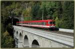 Mit Steuerwagen 6010 020 voraus berquert am 8.10.2006 IC 552  Stadt Bruck an der Mur  von Graz nach Wien das Krauselklause Viadukt am Semmering, kurz vor Breitenstein.