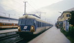 Einige Zeit fuhren auch die 4010 durch das Drautal bis Lienz. An einem regnerischen Septembertag Mitte der 1990er Jahre steht der 4010 027-3 abfahrbereit im Lienzer Bahnhof. Umlaufbedingt verkehrte er zurück als Regionalzug nach Spittal-Millstättersee.