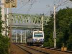 Am 21.06.09 um 6:35 Uhr 4020 234-3 als Einfachgarnitur unter der Brcke der Italienerschleife ber die Nordbahn durch und fhrt nun weiter Richtung Laa an der Thaya.