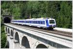 4020 304 fhrt als R 2960 von Mrzzuschlag nach Payerbach-Reichenau.