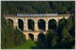 4020 276 fhrt als R 2972 von Mrzzuschlag nach Payerbach-Reichenau. Kalte Rinne Breitenstein 21.08.2010