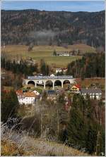 ber das 71m lange Steinhaus Viadukt fhrt ET 4020 227 als R 2963 von Payerbach Reichenau nach Mrzzuschlag.Wer noch einen 4020 am Semmering knipsen mchte sollte sich beeilen, denn ab Fahrplanwechsel