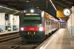 Schnellbahnzug 21046 der Linie 40 steht zur Abfahrt nach St.