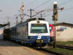 4020 301-0 nach Krems/Donau auf Bahnsteig 4 in Wien Htteldorf zur Abfahrt bereitgestellt, 27.3.2007