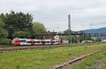 Durchfahrt am 12.08.2016 von ÖBB 4024 027-7 als S1 (Bludenz - Lindau Hbf) in Lindau Reutin und fuhr in Richtung Endbahnhof.