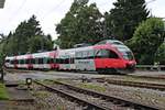 Am 12.08.2016 fuhr ÖBB 4024 100-2 als S1 (Lindau Hbf - Bludenz), als dieser über den Bahnübergang in Lindau Reutin gen Bregenz fuhr.