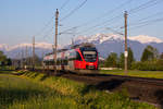 4024 107-7 auf der Vorarlbergbahn gen Dornbirn geschoben. Vor beeindruckender Schneekulisse des Säntis und Hohen Kastens. Am 14.5.19 liegt dort oben noch viel Schnee