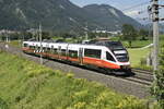 ÖBB 4024 062-3 im neuen CityJet Tirol Design auf der Inntalstrecke kurz nach Kufstein, nahe der Ortschaft Langkampfen.