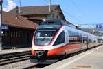 Der 4024 030 hat seine Passagiere aus Österreich im Grenzbahnhof St.