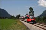 4024 086 legt sich als R 5121 nach Telfs-Paffenhofen in die Kurve.