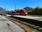 4024 111-9 als R 4221 (Friesach - Lienz) am 26.10.2015 bei der Einfahrt in Greifenburg-Weißensee.