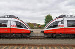 Küssen verboten! So könnte man meinen, wie die beiden TALENTE 4124 037-4 und 4124 030-9 im Bahnhof Wulkaprodersorf am 02.10.2022 abgestellt sind, das scheint allerdings nicht generell so zu