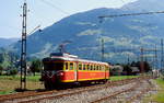 ET 10.103 oder 10.104 der Montafonerbahn (ex DR VT 63 905 und 907) ist im August 1982 bei Tschagguns in Richtung Bludenz unterwegs