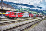 Eine 1144 steht am 16.9.2017 mit einer 5-teiligen CS-Garnitur im Bahnhof Lienz.