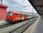 ÖBB 80-73 046-9 pausiert am 28.07.2021 mit CityShuttle-Wagen in Innsbruck Hbf.