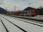 R 4868 nach Lienz am 3.2.2015 bei der Einfahrt in den Bahnhof Greifenburg-Weißensee.