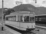 Der 1960 bei DÜWAG gebaute Großraum-Straßenbahntriebwagen, Bauart ZR  437  wartet Anfang September 2019 am Bahnhof Ferlach auf den nächsten Einsatz.