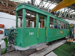 Der Straßenbahn-Triebwagen 203 mit einer Spurweite von 1000 mm stammt aus dem Jahr 1931.