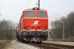 NLB 2143 070-7 am 24.Jänner 2015 vor dem SLP 14335 in Neubau-Kreuzstetten.